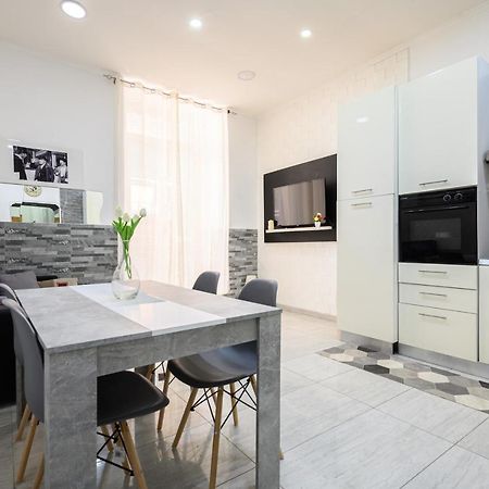 Manu Family House Daire Napoli Dış mekan fotoğraf
